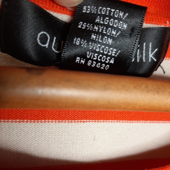 August Silk like new top size M - Picture 5 of 5